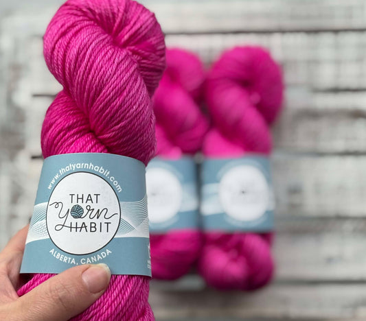 Magenta Cushy Worsted