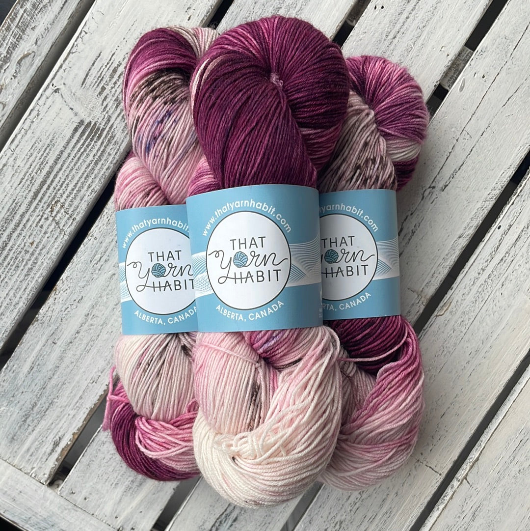 Saskatoon Pie Fingering 80/20