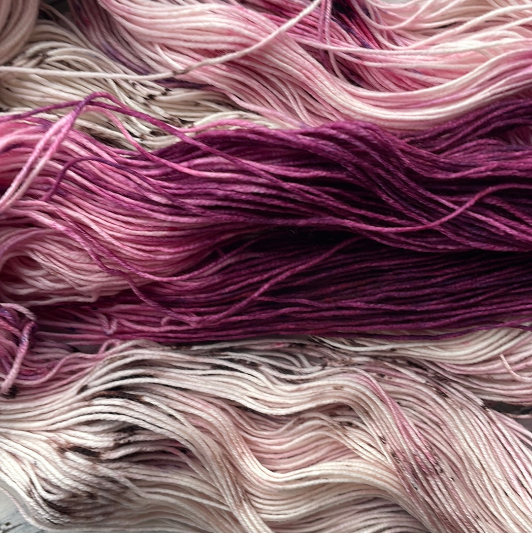 Saskatoon Pie Fingering 80/20