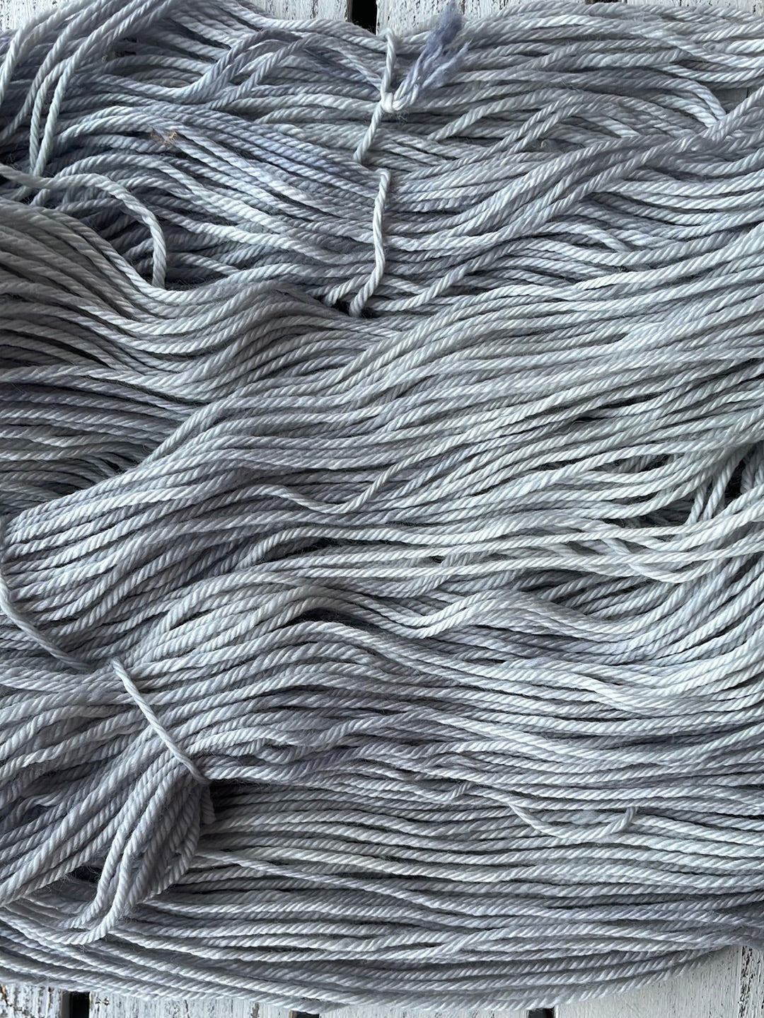 Lustrous Cushy Worsted