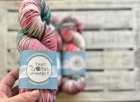 Holly Jolly Christmas Fingering 80/20