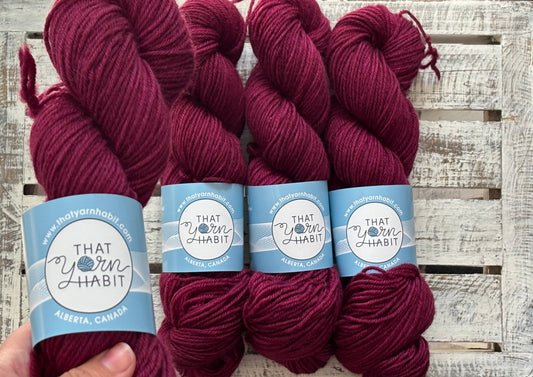Mistletoe Red Highland Worsted